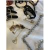Image 5 : LARGE LOT OF ASSORTED BRACELETS, WATCHES, AND JEWELRY