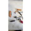 Image 2 : LOT OF POCKET KNIVES AND MULTITOOLS