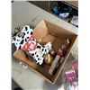 Image 4 : TRAY OF 101 DALMATION COLLECTIBLE TOYS ETC