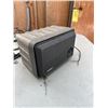 Image 2 : PAIR OF BOSE VIDEO ROOMMATE POWERED SPEAKERS