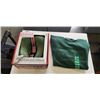 Image 1 : NEW HUNTER SIZE XL LADIES CREW SWEATER AND HUNTER MEMORY FOAM TRAVEL NECK PILLOW