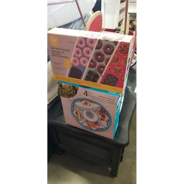 AS NEW 4 PC MELAMINE SERVING SET AND 3PC TREAT PAN SET