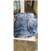 Image 2 : 2 BERK BLANKETS