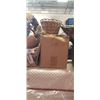 Image 3 : 2 WICKER BASKETS, WICKER PLACEMATS, WICKER WELCOME SIGN, BOX OF WICKER DOLLS, ETC