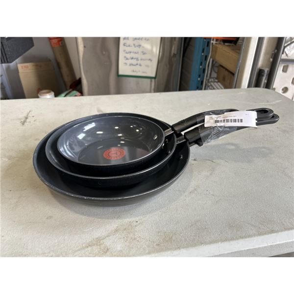 T-FAL 3 PIECE FRYING PAN SET