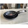 Image 1 : T-FAL 3 PIECE FRYING PAN SET