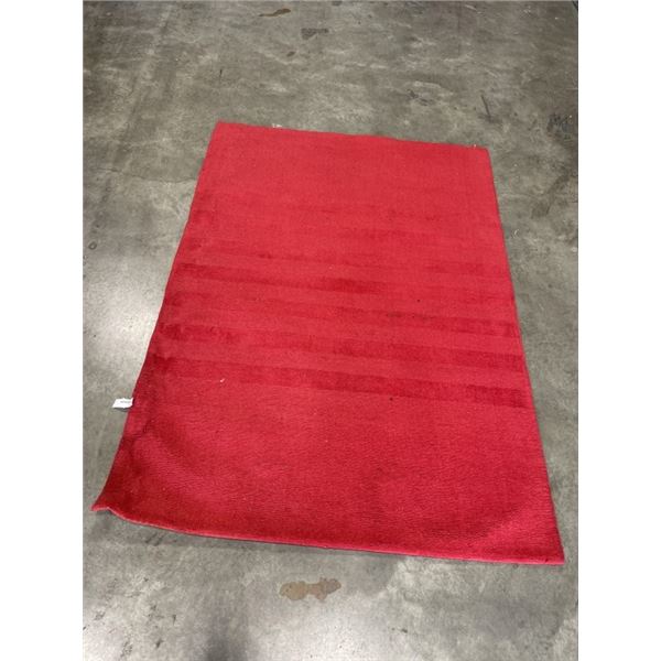 RED AREA CARPET