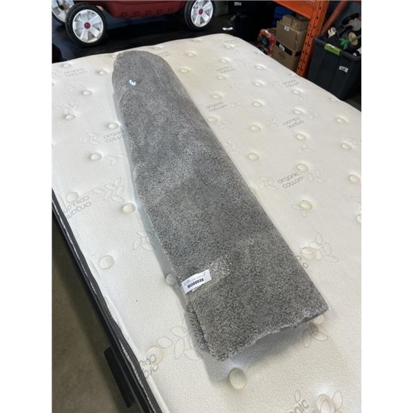 GREY SHAG AREA CARPET, APPROX 4X6FT