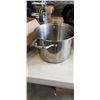 Image 2 : MULTI-PIECE STEAMER SET
