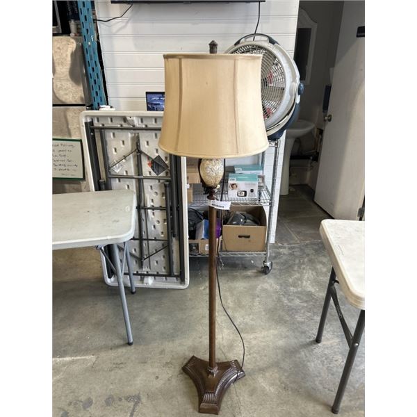 VINTAGE STYLE FLOOR LAMP WITH DARK FINISH