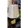 Image 2 : 2 DECORATIVE TABLE LAMPS
