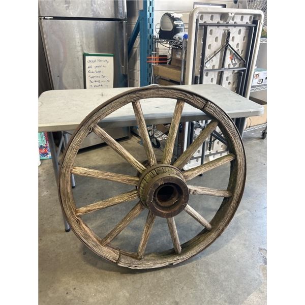 ANTIQUE WOOD WAGON WHEEN. WHEELS ARE 36" DIAMETER