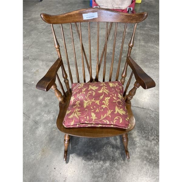 VINTAGE MAPLE ROCKING CHAIR