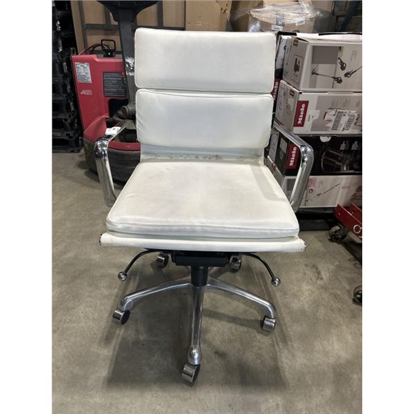 MODERN WHITE AND CHROME ROLLING OFFICE CHAIR