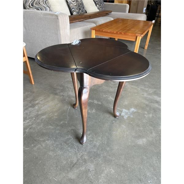 DROP-LEAF SIDE TABLE WITH TRIANGULAR TOP