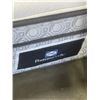 Image 2 : QUEENSIZE POSTUREPEDIC MATTRESS