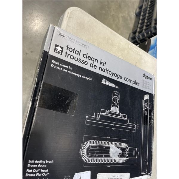 DYSON TOTAL CLEAN KIT