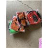 Image 1 : 4 SETS OF 6 NEW BATTERY POWERED HALLOWEEN YARD LIGHTS