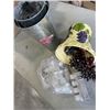 Image 2 : 2 BOXES OF WEDDING AND TABLE DECOR, INCLUDING WOODEN BOXES, VASES AND MORE