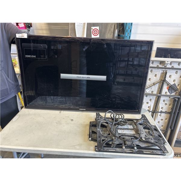 SAMSUNG 46" TV. MODEL UN46D6000. WORKING. COMES WITH WALL MOUNT