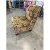 Image 3 : ACCENT CHAIR