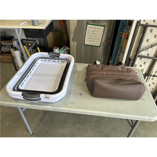 SAMMART COLLAPSIBLE PLASTIC LAUNDRY BASKET AND BROWN LOLE BAG