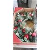 Image 2 : CG HUNTER 30-INCH PRE-LIT ARTIFICIAL HOLIDAY WREATH