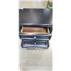 Image 3 : 3 DRAWER DRESSER WITH DARK FINISH