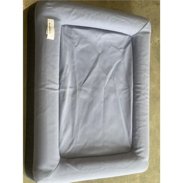 AS NEW MEDIUM CASPER DOG BED
