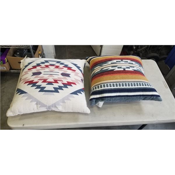 2 THROW PILLOWS