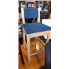 Image 3 : BACKLESS WOODEN COUNTER STOOL WITH FAUX-LEATHER SEAT AND OAK SITTING CHAIR WITH BLUE CUSHINS