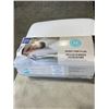 Image 2 : 2 QUEENSIZE MARTHA STEWART MEMORY FOAM PILLOWS