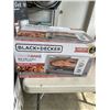Image 2 : BLACK AND DECKER 4-SLICE AIR FRYER TOASTER OVEN - TESTED WORKING, RETAIL $179