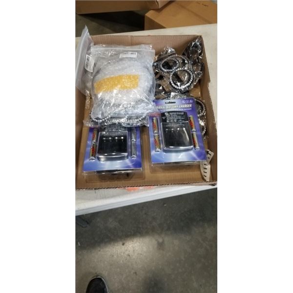 TRAY WITH 2 UNIVERSIAL BATTERY CHARGERS FOR AA/AAA BATTERIES, WOK RING, AND BIRTHDAY DECORATIONS