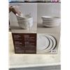 Image 2 : OVER AND BACK 16PC IVORY DINNERWARE SET