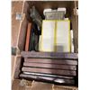 Image 3 : BOX OF PICTURE FRAMES