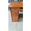 Image 3 : 9 DRAWER OAK DOUBLE PEDESTAL DESK