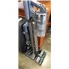 Image 2 : SAMSUNG JET 75 CORDLESS STICK VACUUM WITH TWO HEADS TWO BATTERIES AND CHARGING STAND WORKING
