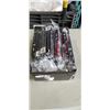Image 1 : PLASTIC TOTE OF SMART ACCESSORIES SLEEK AUDIO STERO HEADPHONES WITH MICROPHONE