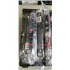 Image 3 : PLASTIC TOTE OF SMART ACCESSORIES SLEEK AUDIO STERO HEADPHONES WITH MICROPHONE