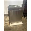 Image 3 : SAMSUNG DISHWASHER MODEL DW80DG5200SR