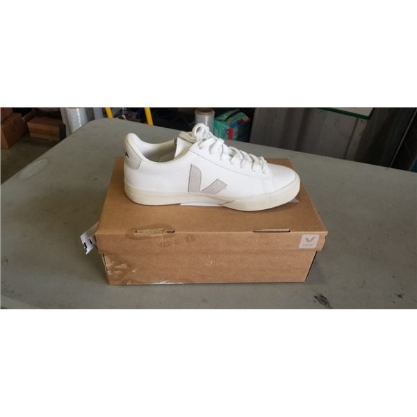 VEJA WOMANS CAMPO LEATHER EXTRA-WHITE NATURAL-SUEDE SHOES. SIZE 6 US. RETAIL $166.99