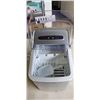 Image 3 : AS NEW INSIGNIA 26LB PORTABLE ICE MAKER - TESTED WORKING, RETAIL $199