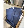 Image 5 : 2 CALVIN KLEIN SLIM FIT COUPE CINTREE SIZE 32/33 AND 34/35, AND CALVIN KLEIN SIZE 32W X 30L PANTS