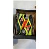 Image 3 : PAIR OF UMBRO SIZE 9.5 MENS RUNNERS, KIDS RUNNING SHOES, AND SLUGGAR CANADA PANTS