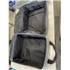 Image 5 : 2 SOFT CARRY CASES AND 2 SMALL TABLE TOP FANS