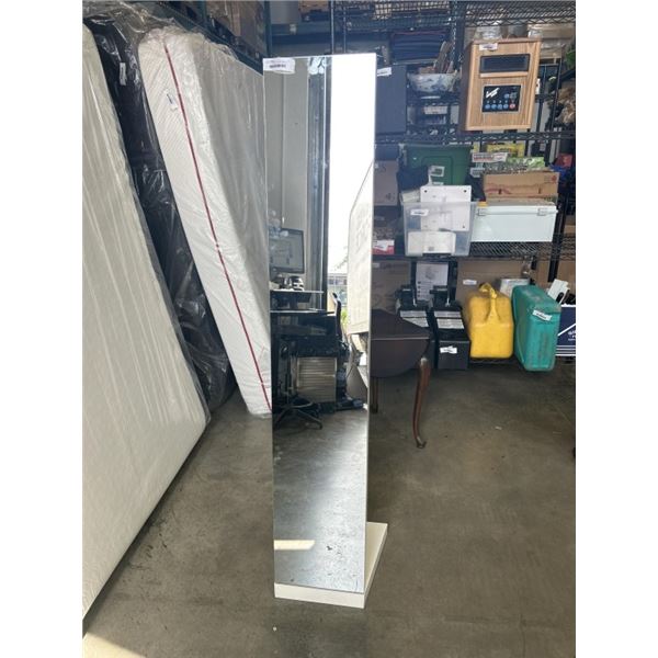 FREE STANDING FULL LENGTH MIRROR