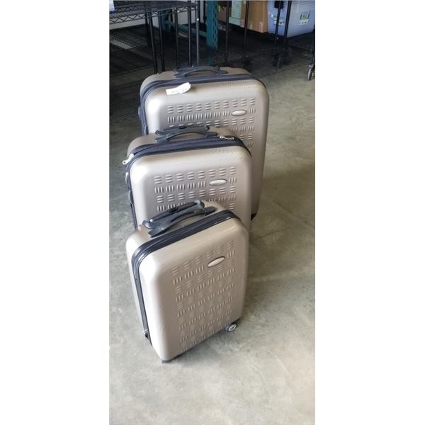 3 PIECE SAMSONITE LUGGAGE SET