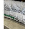Image 4 : 2 ROOTS KINGSIZE PILLOWS