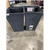 Image 1 : 2 NEW BLACK PLANTERS